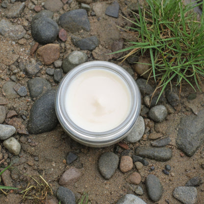 Jar of moisturising cream ideal for body, hand, and face.